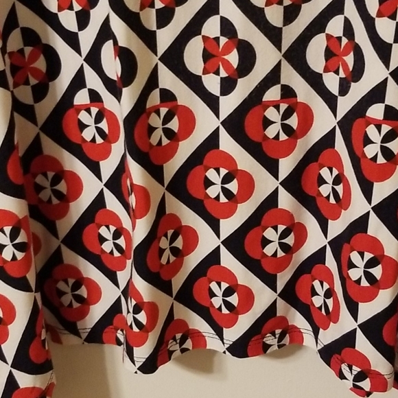 Lark Lane woman Tunic - Picture 3 of 5